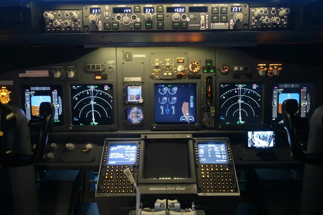 Verificación de pantallas de cockpit — imagen 1